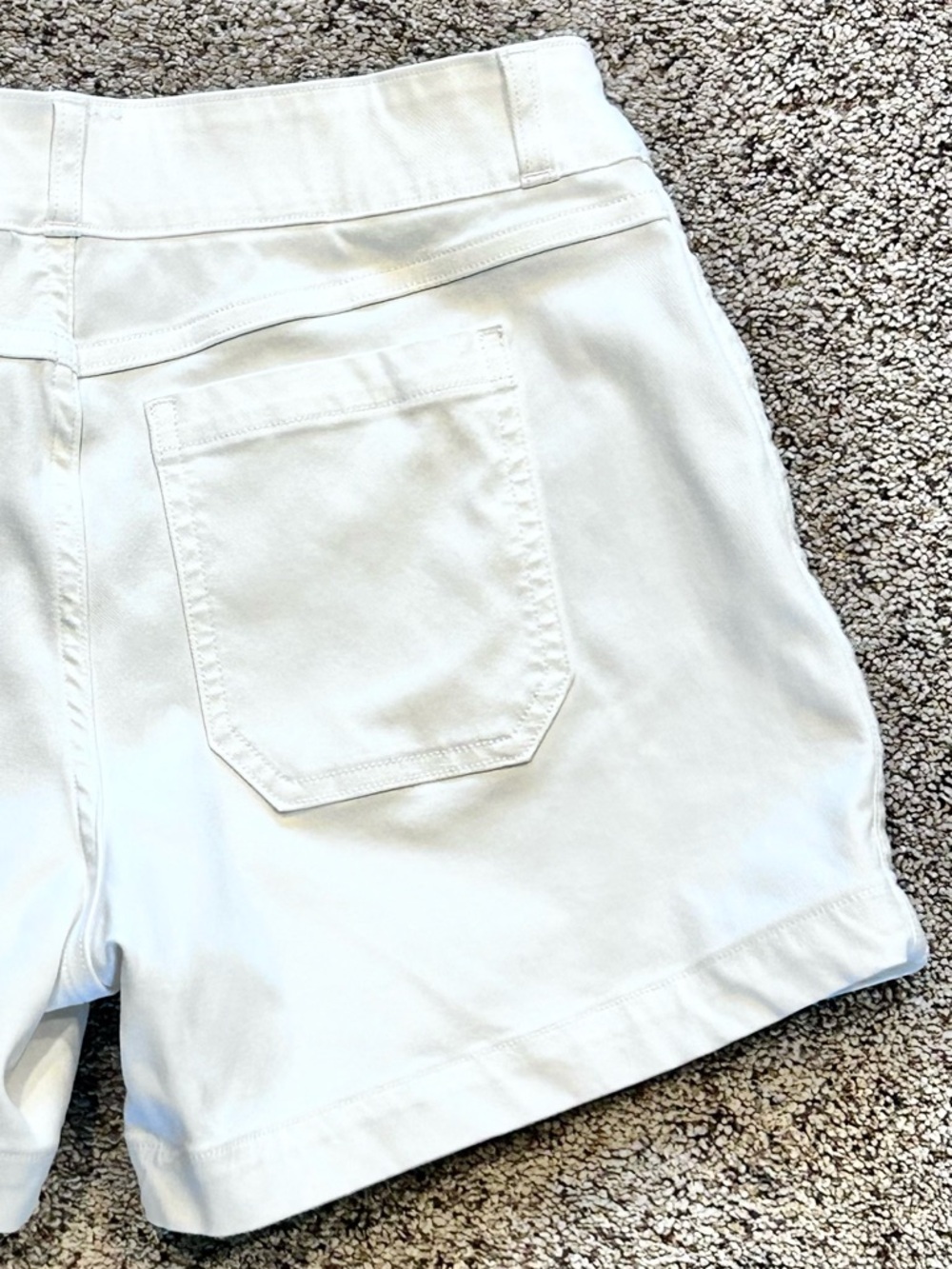 Spanx Shorts Stretch Twill White Pull On Hidden Shaping Slimming Women’s M - Picture 8 of 16